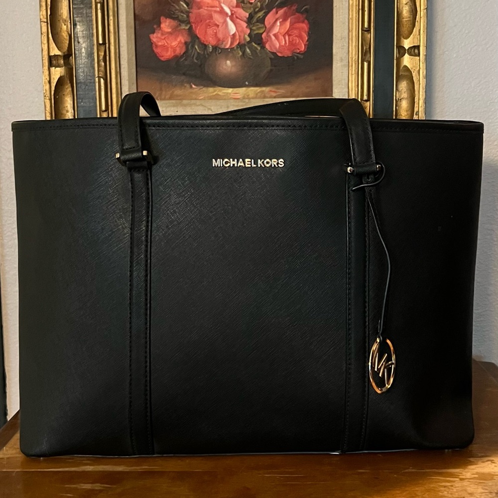 Michael Kors Jet Set Saffiano Leather Tote
